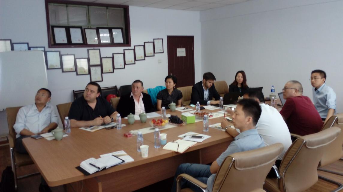 ˫���ڽ���